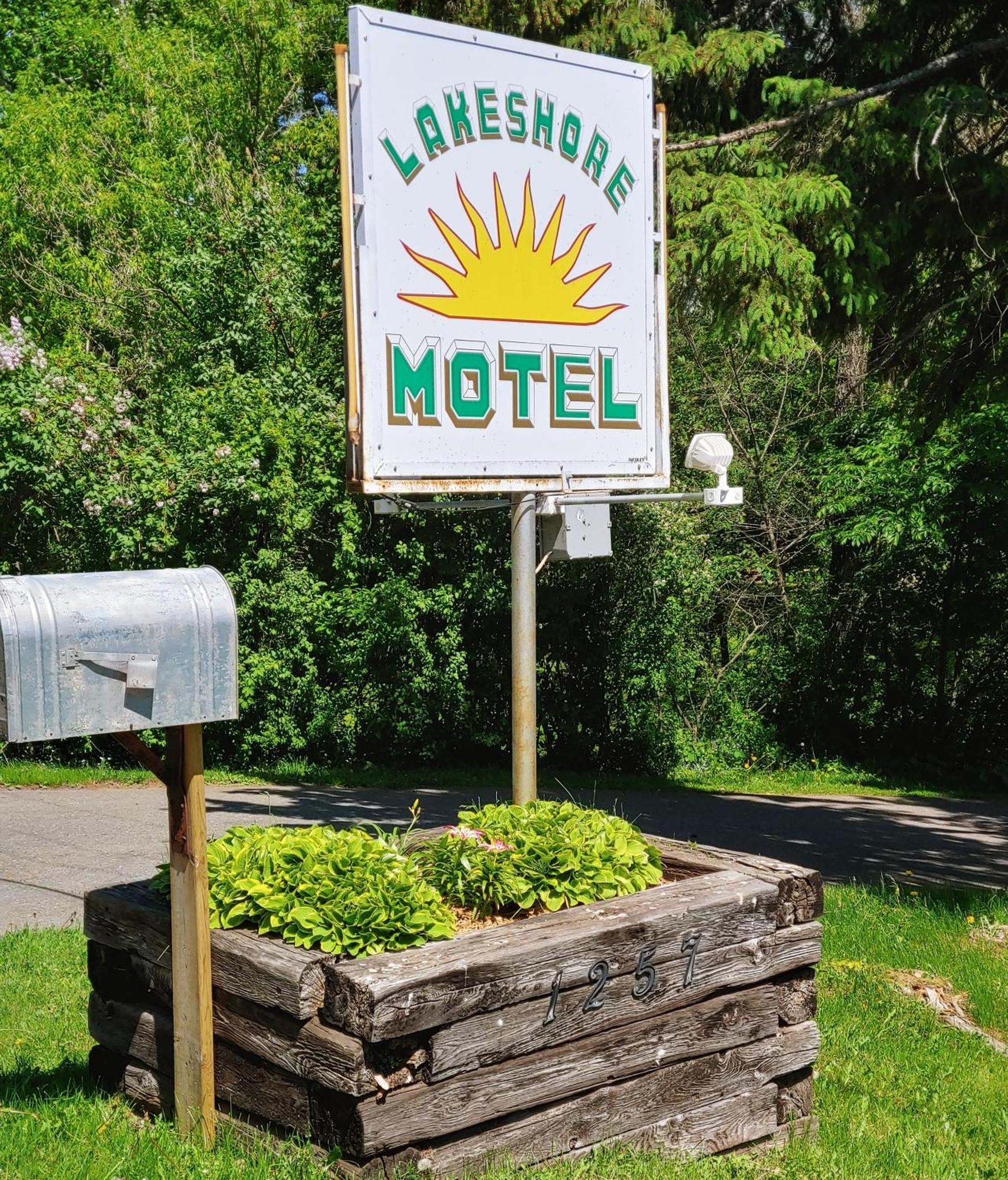 Lakeshore Motel Ice Lake 이런 리버 외부 사진